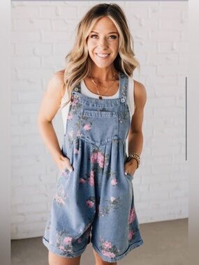 Floral Denim Overall Shorts Unbranded NWOT Size M